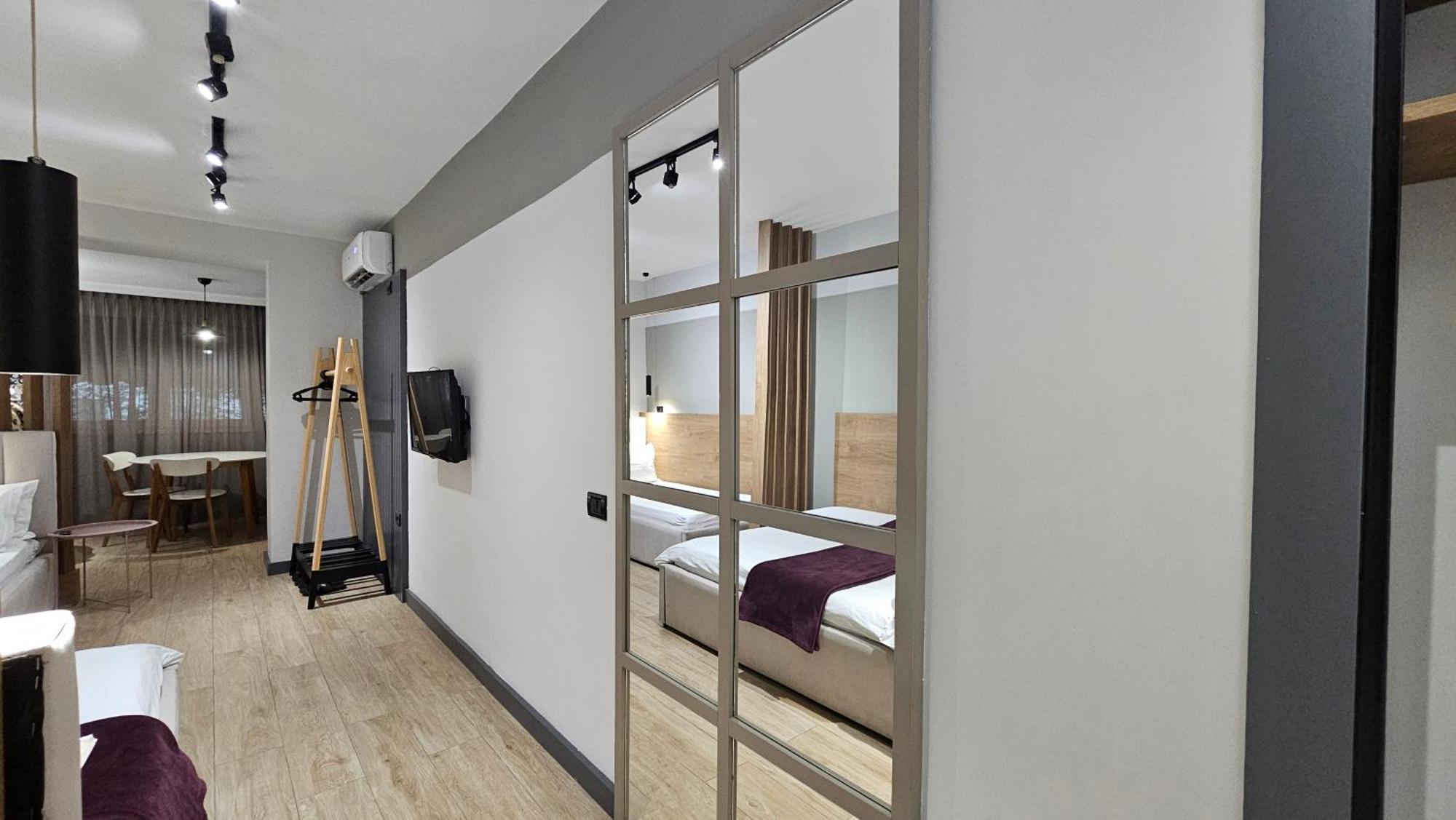 Tam Serviced Studio Apartment Myslym Shyri No2 Tirana Exteriör bild