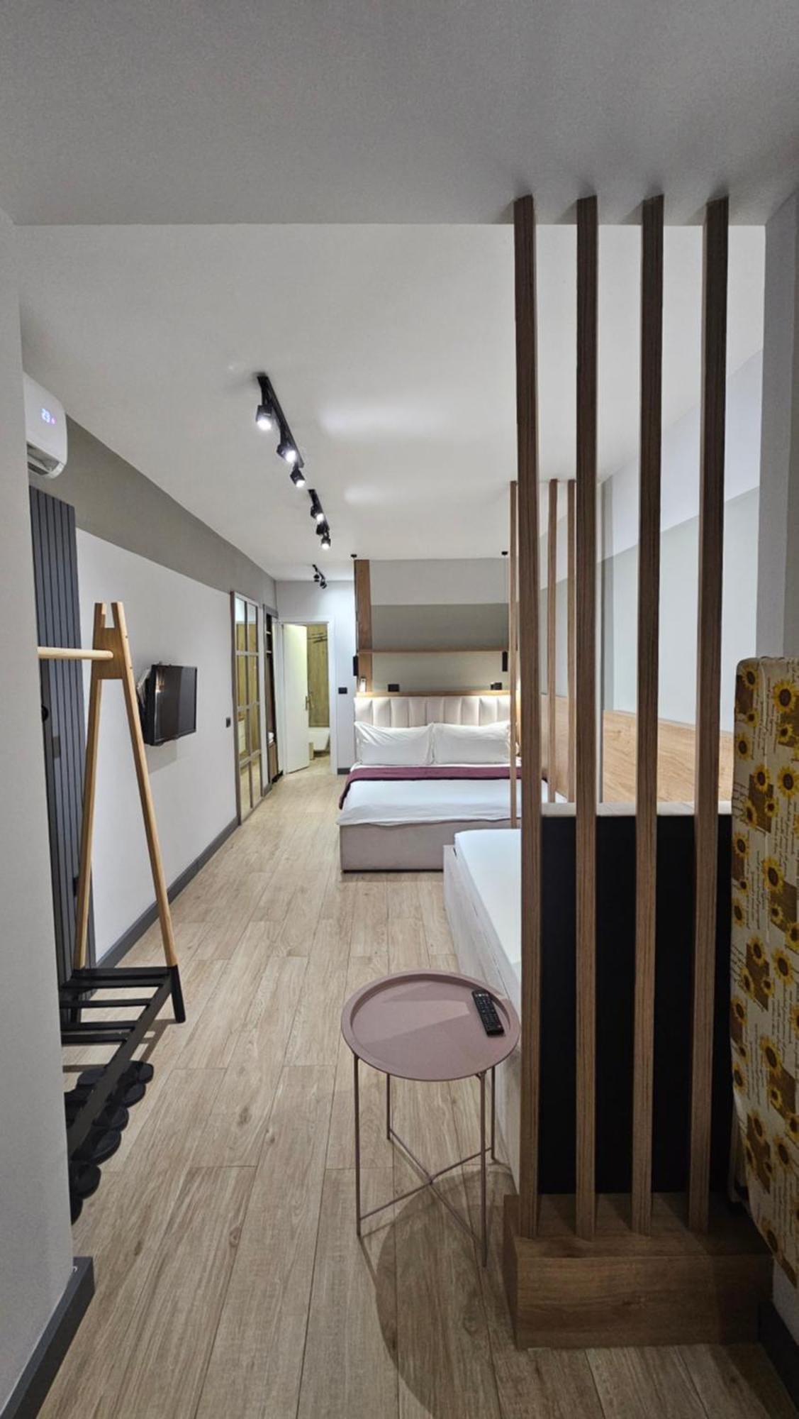 Tam Serviced Studio Apartment Myslym Shyri No2 Tirana Exteriör bild